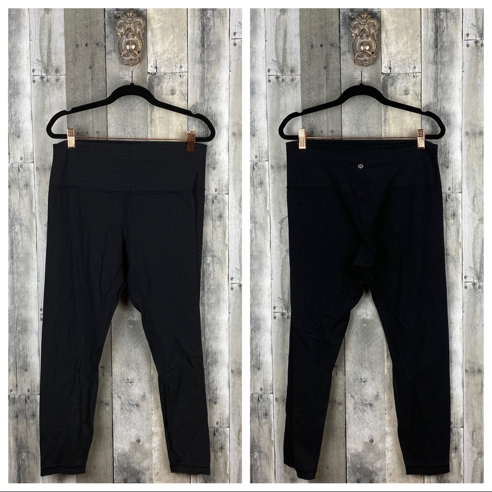 Lululemon Align 25” Leggings Black Emboss Size 12 - Picture 3 of 14
